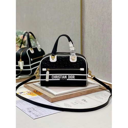 Sac cabas moyen DIOR en cuir gaufré A9200 noir