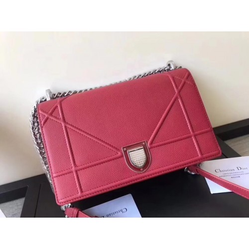 SAC À RABAT DIORAMA EN CUIR DE VEAU GRAINÉ ROUGE À GRAND MOTIF CANNAGE M0422