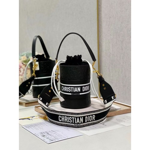 Sac seau Dior Bubble Maple Leaf en cuir de veau gaufré C9300 noir