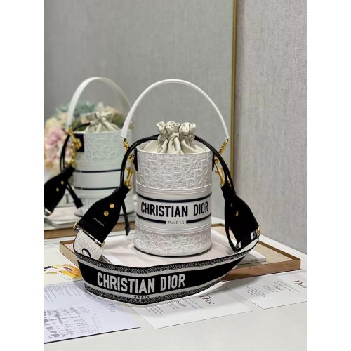 Sac seau Dior Bubble Maple Leaf en cuir de veau gaufré C9300 blanc