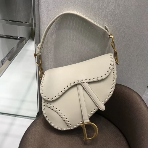 Dior MINI SAC SELLE EN CUIR DE VEAU NOIR M0447 blanc