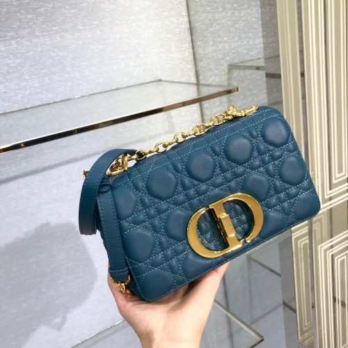 Dior PETIT SAC DIOR CARO Cuir de veau souple Cannage M9241 Bleu