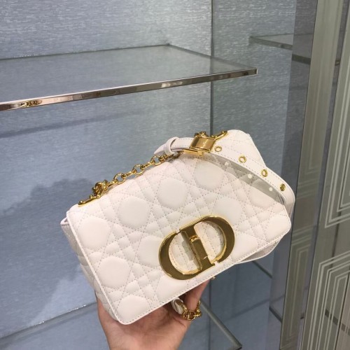 Dior PETIT SAC DIOR CARO Cuir de veau souple Cannage M9241 blanc