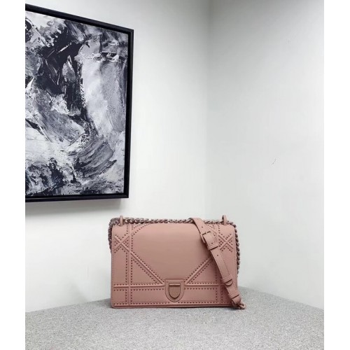 Dior ULTRAMATTE DIORAMA-TAS M0422S rose
