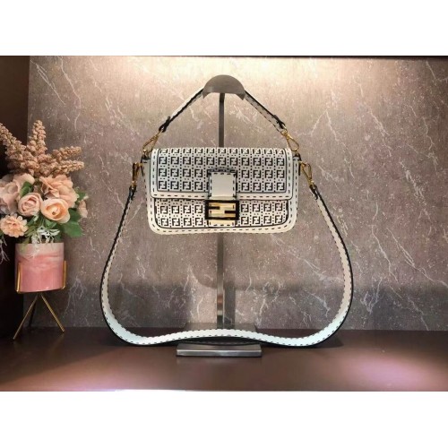 FENDI BAGUETTE Sac F1520 blanc