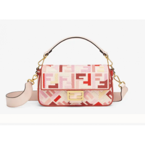 Sac FENDI BAGUETTE de la collection Lunar New Year Limited Capsule 8BR600A