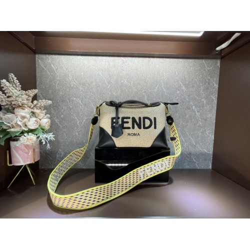FENDI Sac en paille tressée F6535 noir