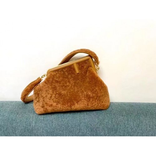 FENDI FIRST MEDIUM sac en peau de mouton 8BP127AH Caramel