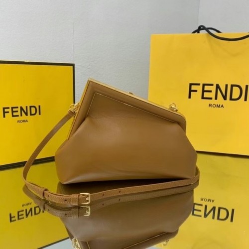 FENDI FIRST PETIT sac en cuir 8BP129A caramel