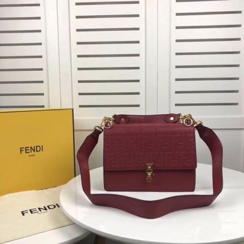 FENDI Kan I Sac à bandoulière en cuir F9235 rouge