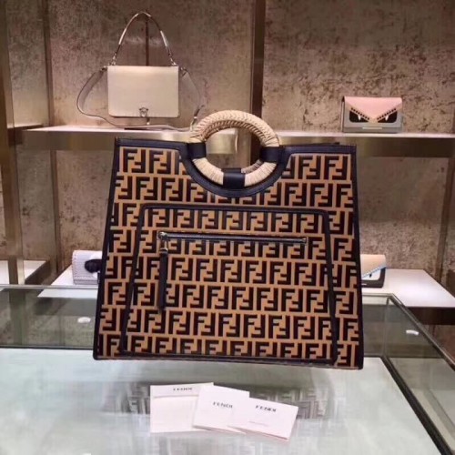 FENDI Kan I Sac fourre-tout en cuir d'origine 23589