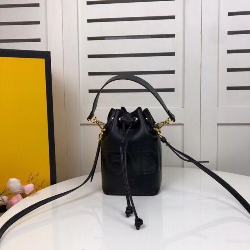 FENDI MON TRESOR mini-sac en cuir noir 8BS010