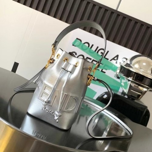 FENDI Mon Tresor mini-sac en cuir 8BS010AC argent