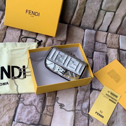 FENDI NANO BAGUETTE CHARM cuir nappa 7AR844 Argent
