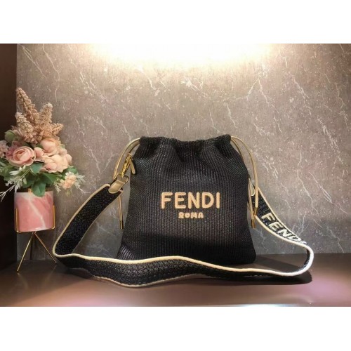 FENDI PACK PETIT POCHETTE Petit sac en paille tressée F1529 noir