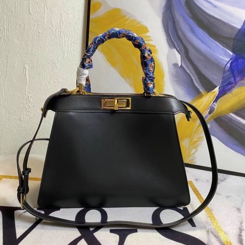 Sac FENDI PEEKABOO ICONIC MEDIUM en cuir noir F6946