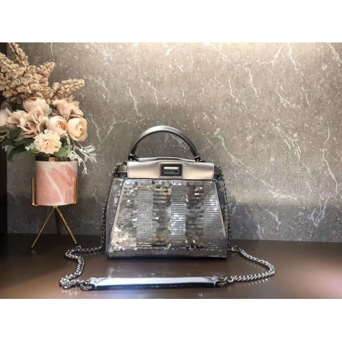 Mini-sac FENDI de la Collection Capsule Limitée du Nouvel An Chinois Code : 8BN309A argent