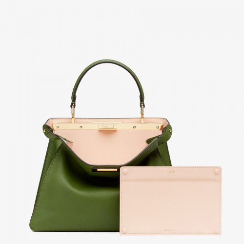 FENDI PEEKABOO ISEEU MEDIUM Sac en cuir vert 8BN321A6