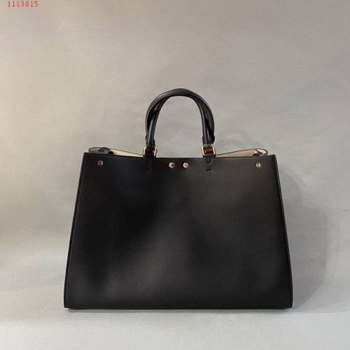 FENDI PEEKABOO ISEEU MEDIUM sac en cuir 63258 Noir