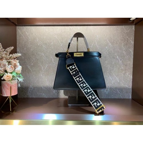 FENDI PEEKABOO ISEEU MEDIUM sac en cuir 8BN321A6 noir