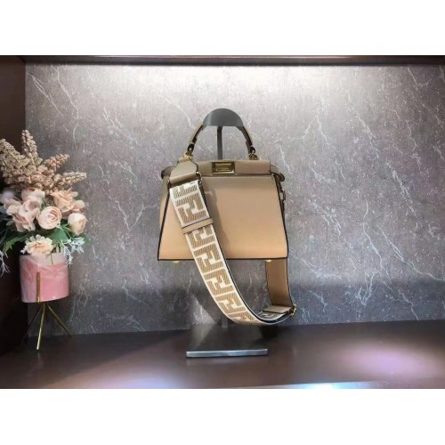 FENDI PEEKABOO ISEEU SMALL sac en cuir F1615 abricot