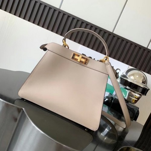 FENDI Peekaboo ISeeU Sac en cuir moyen 8BN321A gris