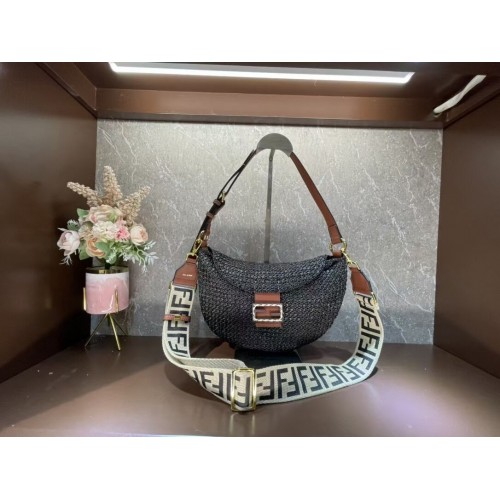 FENDI PETIT CROISSANT Sac en paille tressée 8BR790AFG noir