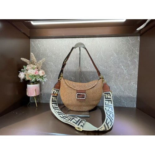 FENDI PETIT CROISSANT Sac en paille tressée 8BR790AFG naturel