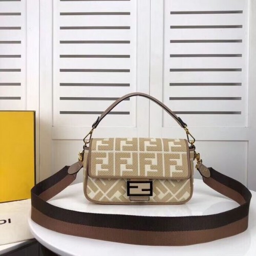 FENDI sac en tissu F0386 Beige