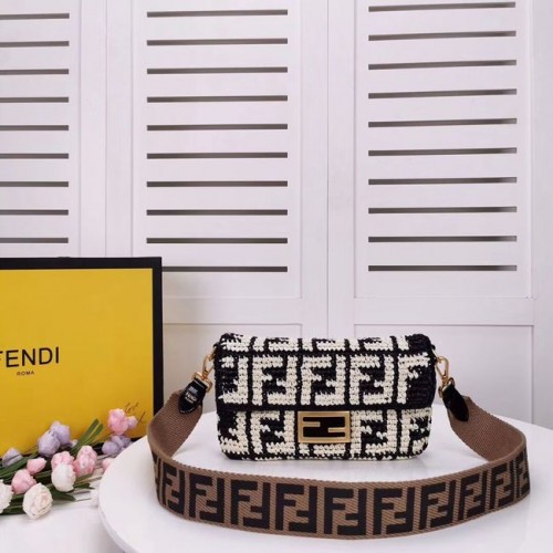FENDI sac en tissu F0904 noir
