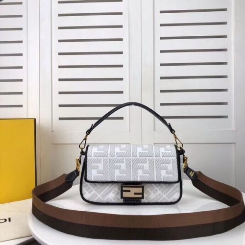 FENDI sac en tissu F0386 blanc