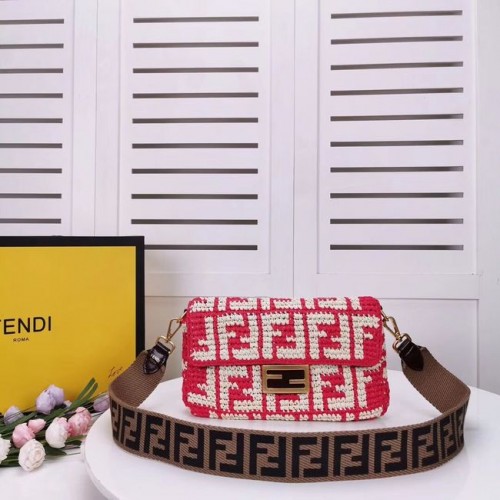 FENDI sac en tissu F0904 rouge