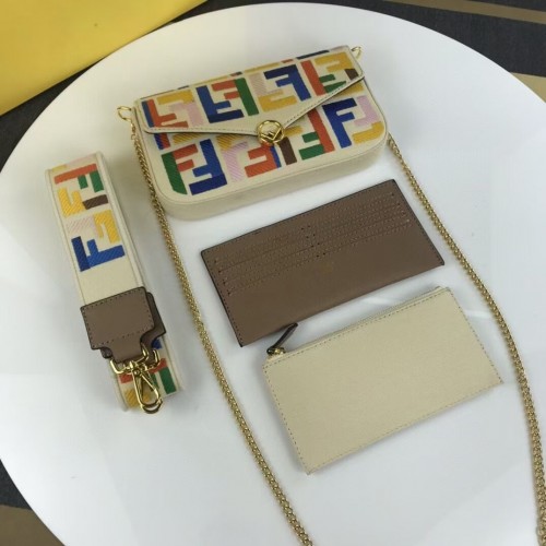 FENDI sac en tissu F1230 Beige