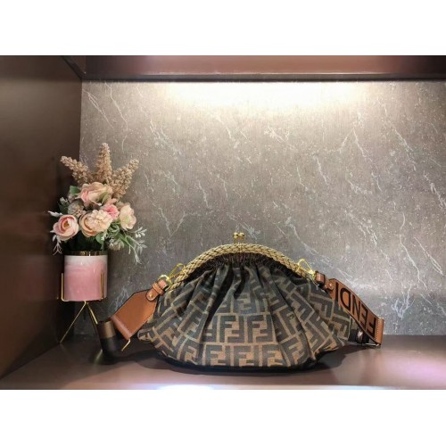 FENDI sac en tissu F7641 marron