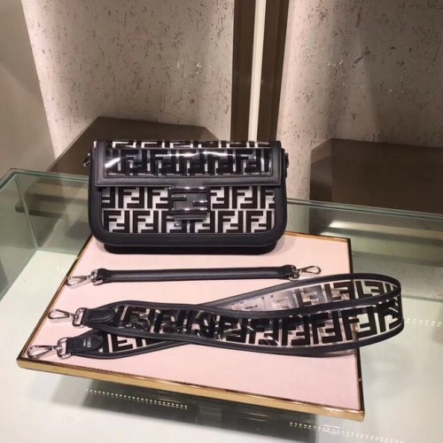 Fendi BAGUETTE MINI PU sac fourre-tout 8BS018 noir