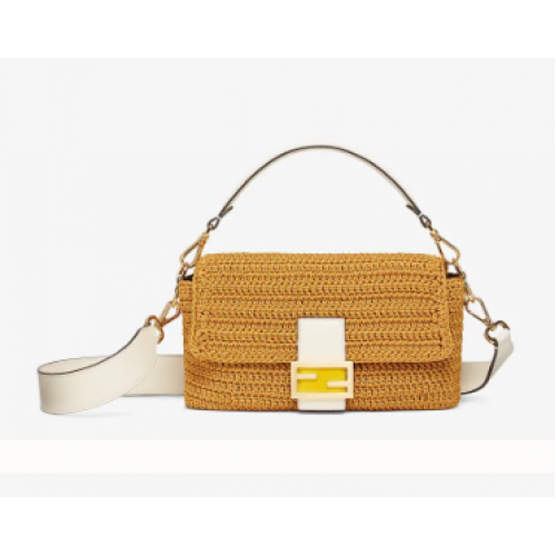Fendi BAGUETTE sac en crochet de coton jaune 8BR600
