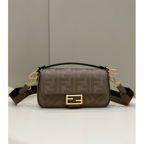 Fendi Sac en tissu Baguette Chain FF 8BR600A gris