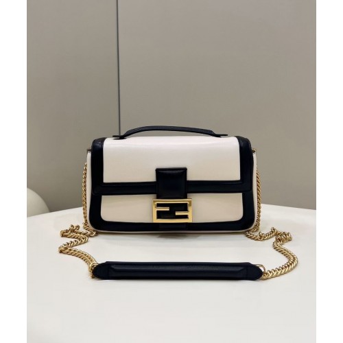 Fendi Baguette Sac en peau de mouton 8BR6550 Noir crème
