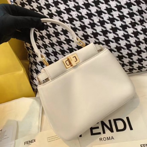 Fendi PEEKABOO ICONIC MINI sac en cuir nappa 8BN244 blanc