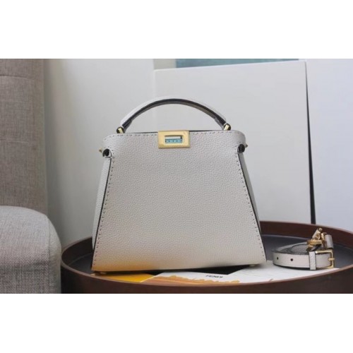 Fendi PEEKABOO ISEEU MEDIUM sac en cuir 70192 blanc