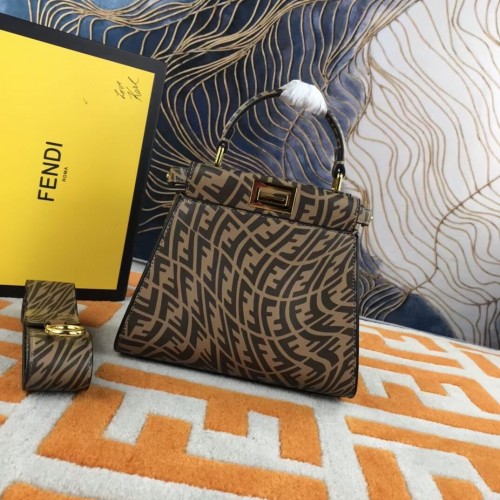 Fendi PEEKABOO MINI Sac FF Vertigo en cuir marron 8BN244AGK