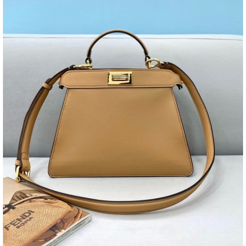 Fendi Peekaboo ISeeU sac en cuir MOYEN 80011A Beige