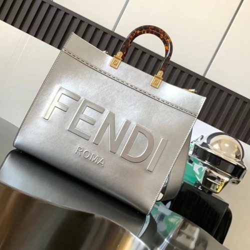 Fendi Sunshine Medium shopper en cuir 8BH386A argent