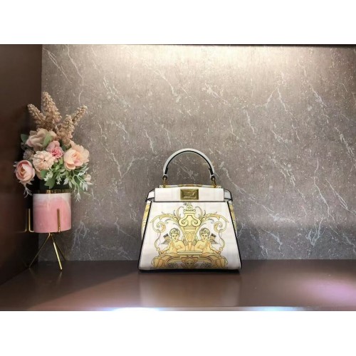 Fendi mini sac à main en soie imprimée Peekaboo F1952 Beige