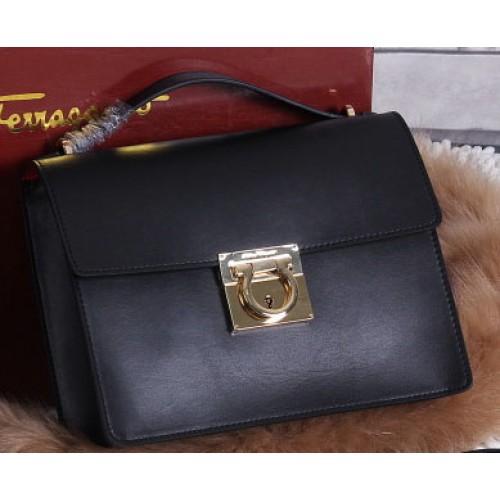 Ferragamo Sac à bandoulière moyen en cuir de veau SF0614 Noir