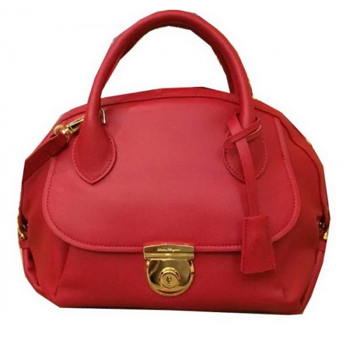 Ferragamo Sac fourre-tout moyen en cuir de veau SF0612 Rouge