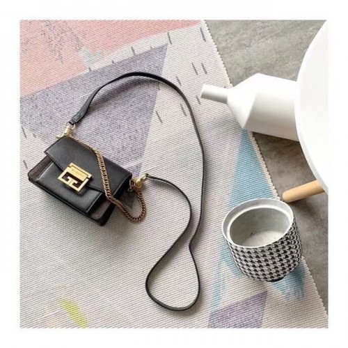 GIVENCHY GV3 mini sac à bandoulière en cuir et daim 1116 noir