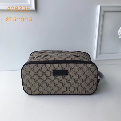 Trousse de toilette GUCCI GG Supreme 406395