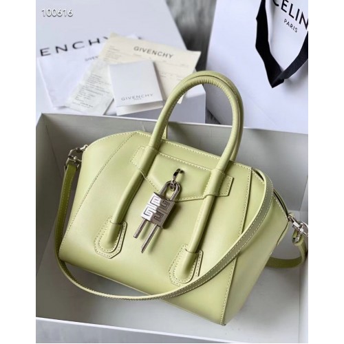 Givenchy Petit Sac Antigona En Cuir De Veau Grainé Original BB0512 Vert Clair