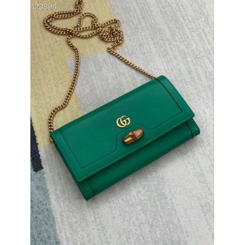 Portefeuille chaîne Gucci Diana avec bambou 658243 vert